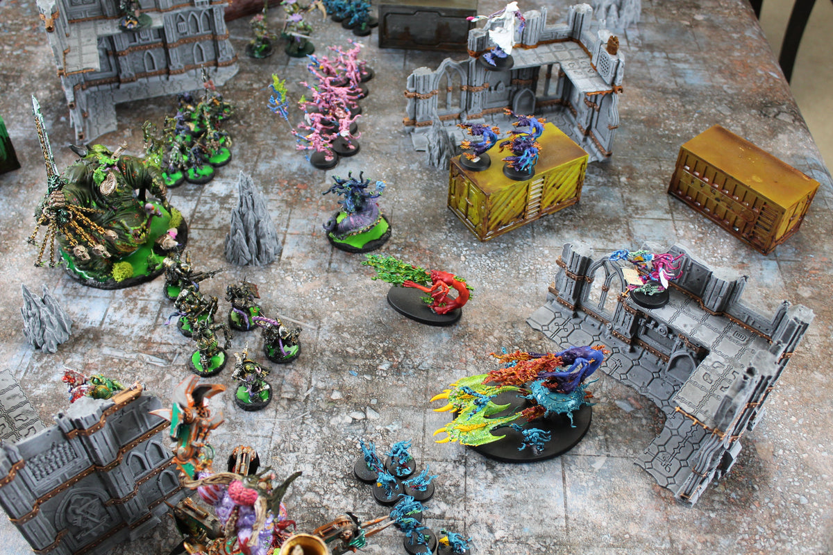 Urban Ruins - Neoprene Battle Mat with Bag